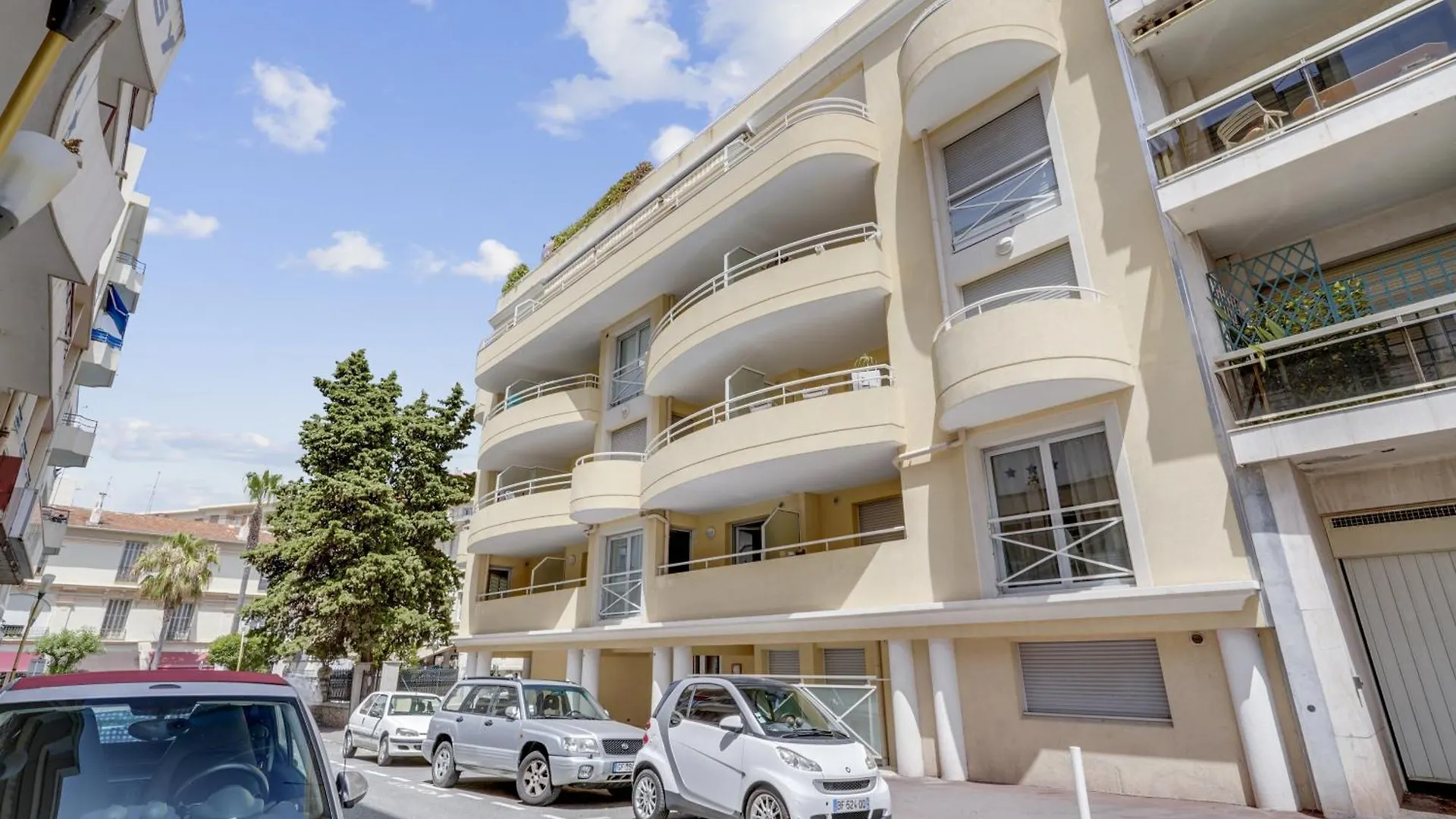 Le Galet, Appartement De Standing, Hyper Centre, Parking Prive, A 100 M De La Mer Antibes 0*,