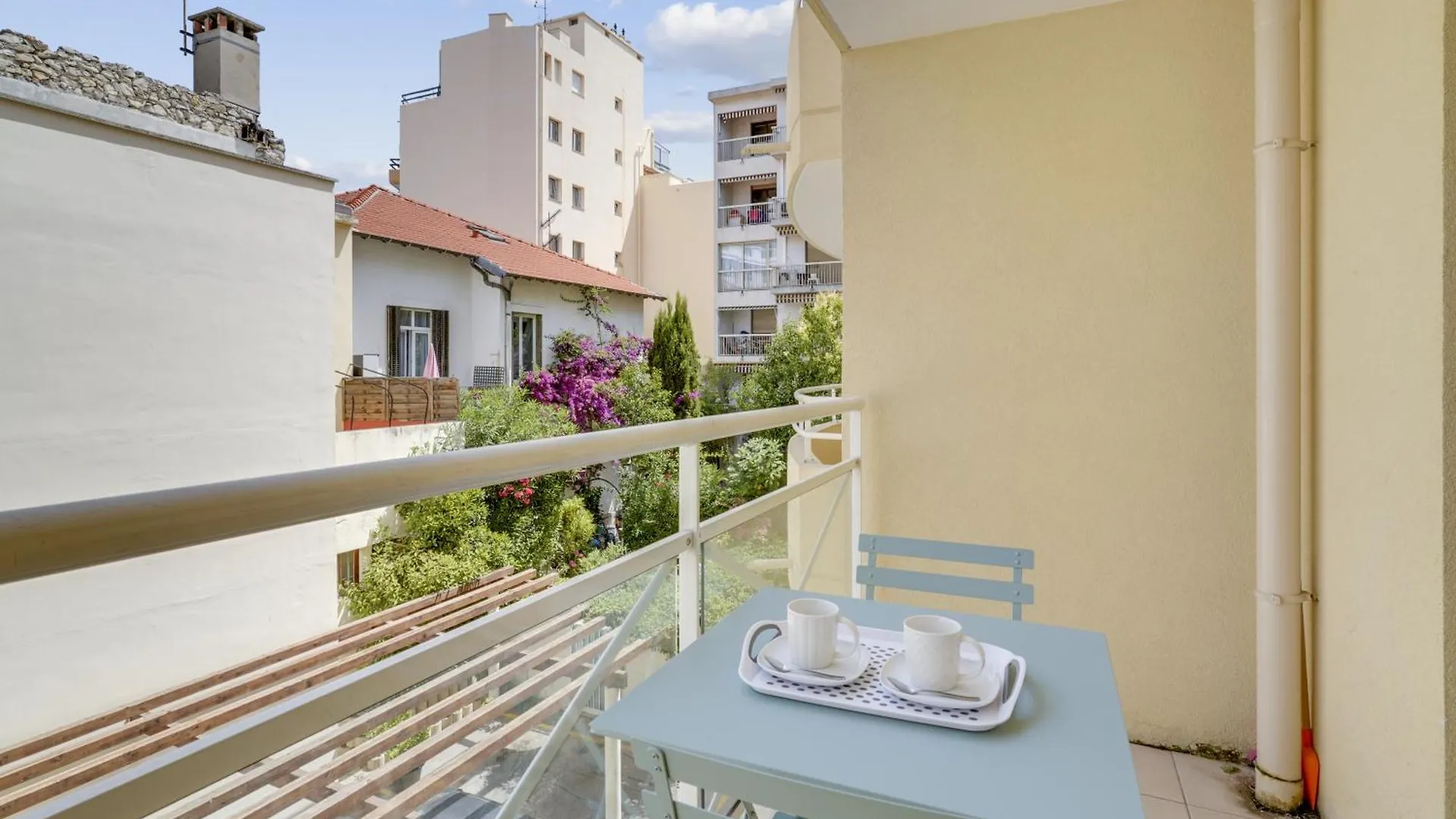 Le Galet, Appartement De Standing, Hyper Centre, Parking Prive, A 100 M De La Mer Antibes